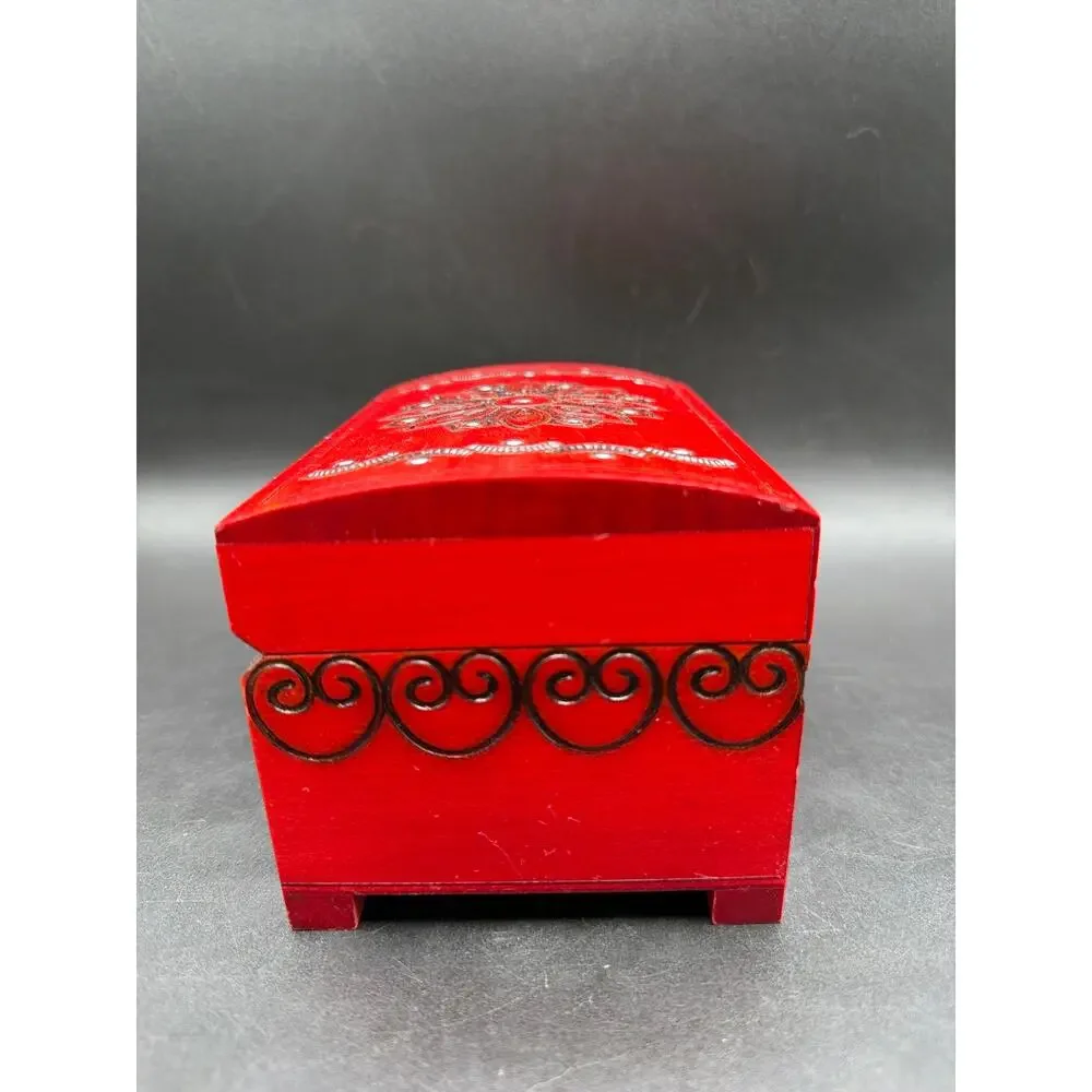 Hand Carved Red Wooden Jewelry Trinket Box Locking Hinged Lid Floral Design 6”